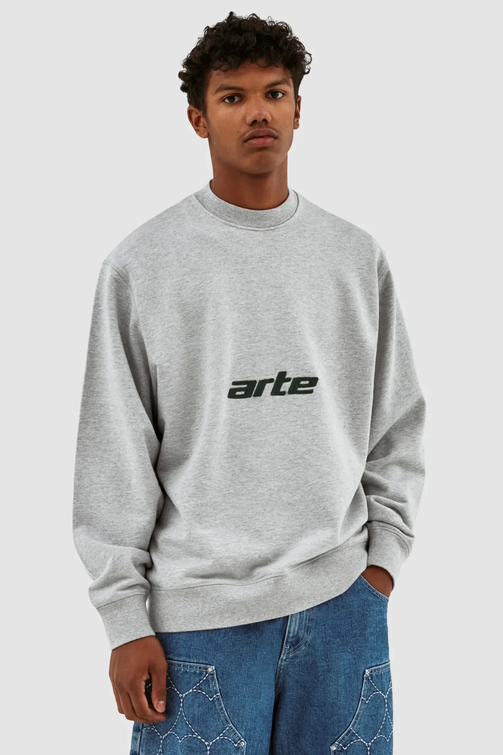 Carlos Arte Crewneck