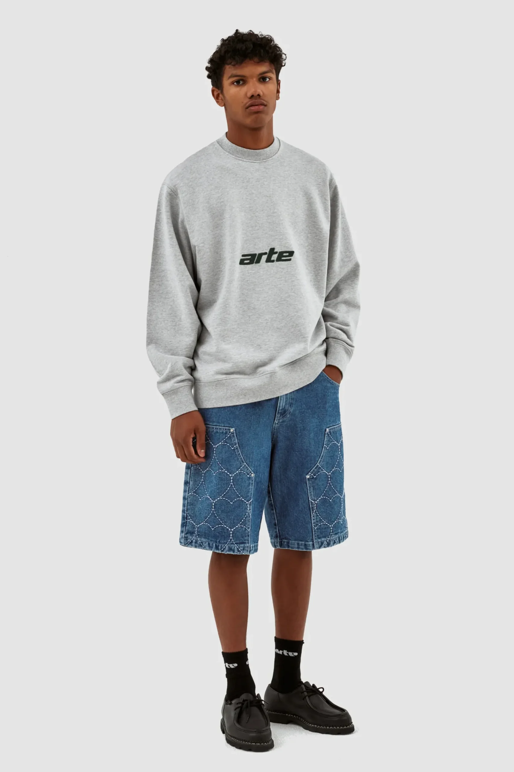 Carlos Arte Crewneck