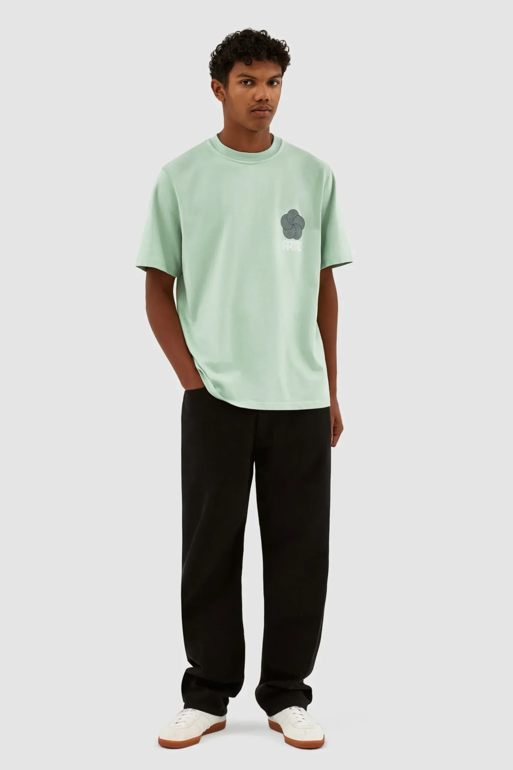 Teo Circle Flower T-shirt